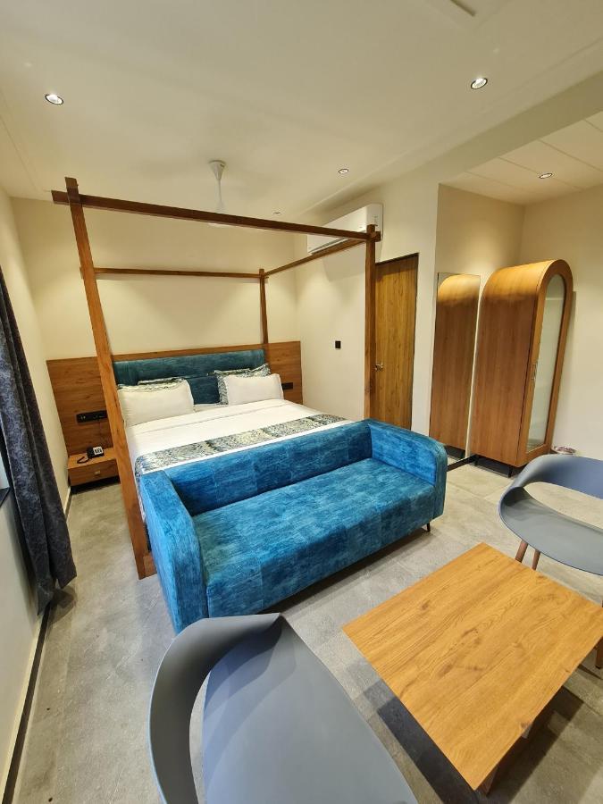Hotel Nova Palm ราชโกฎิ ภายนอก รูปภาพ